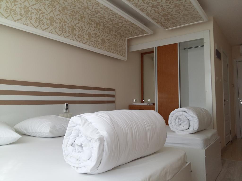 Cihan Hotel Hopa Habitación foto