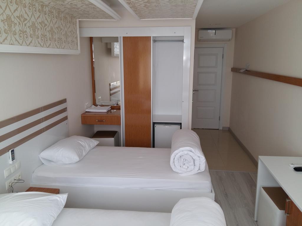 Cihan Hotel Hopa Habitación foto